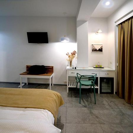Konak Rooms L Skanderbeg Square ティラナ エクステリア 写真